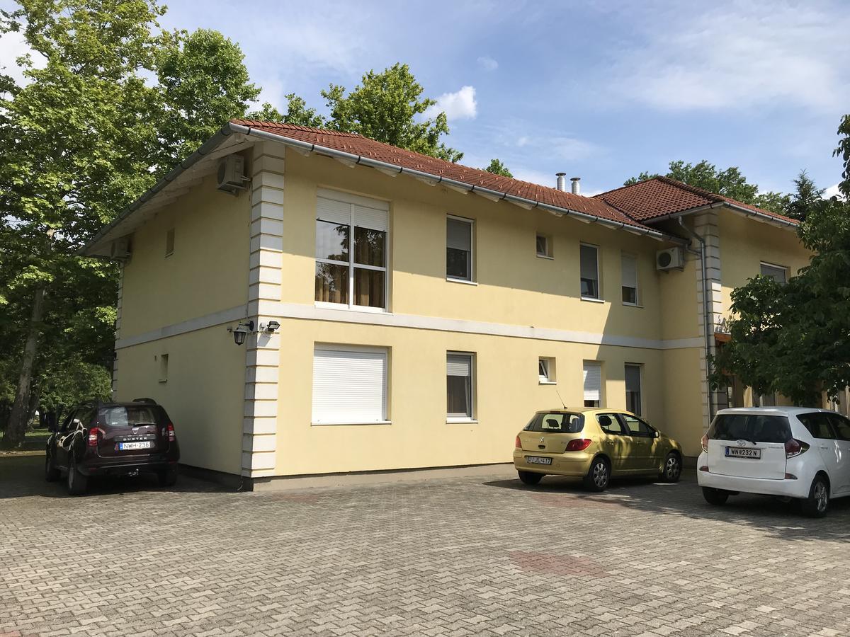 Silvanus Panzio Lenti Bagian luar foto